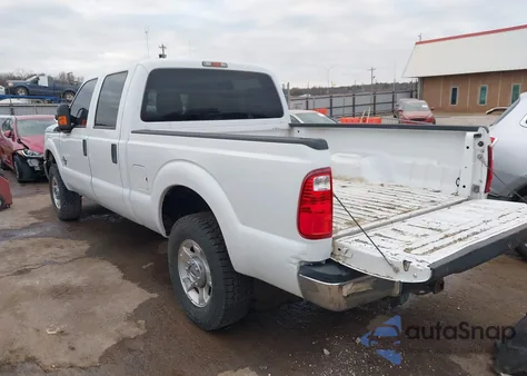 2016 Ford F-250 Xlt z USA, uszkodzony, nr VIN 1FT7W2BT4GED26137